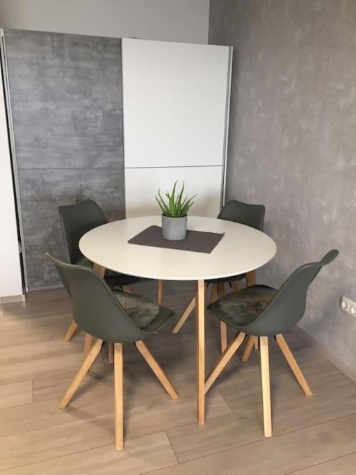 Modern Eingerichtetes Apartment Naehe Hauptbahnhof 布伦瑞克 外观 照片